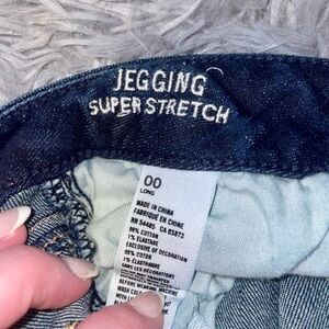 American Eagle size 00 Jeggings (Long). Never worn!